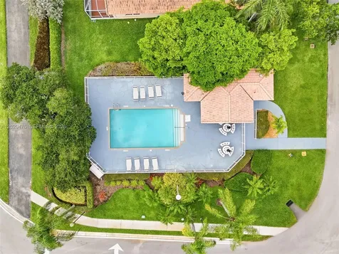 531 SW 176th Avenue Pembroke Pines FL 33029