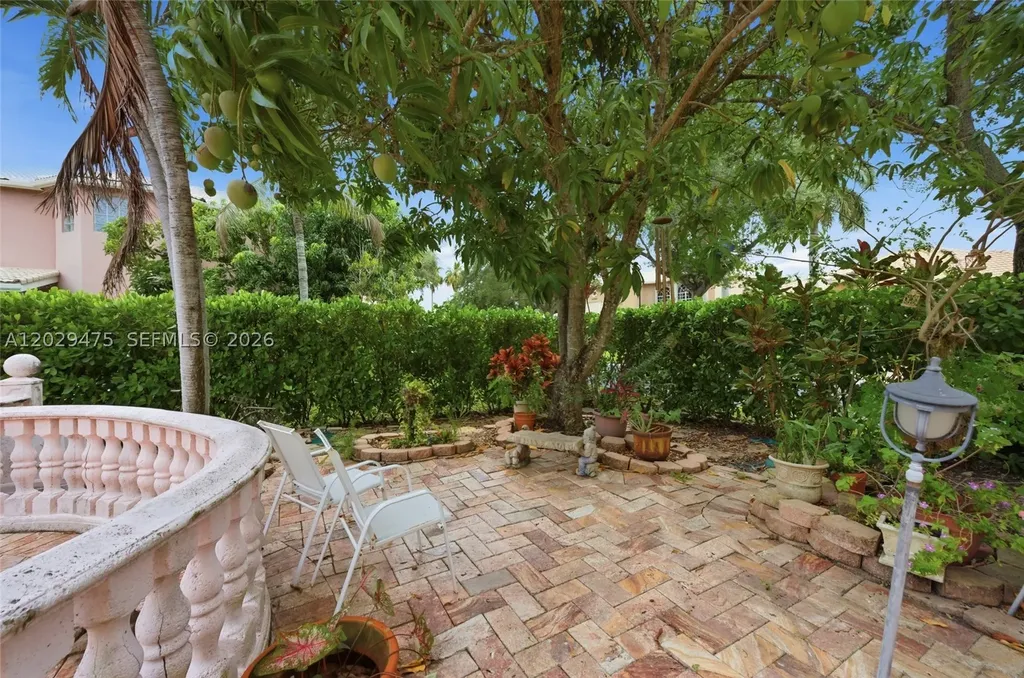 4909 NW 115th Way Coral Springs FL 33076