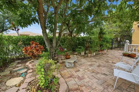 4909 NW 115th Way Coral Springs FL 33076