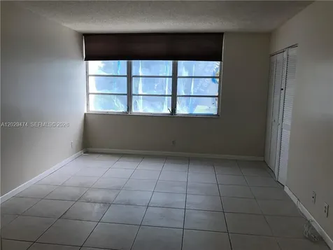 7081 Environ Boulevard Lauderhill FL 33319