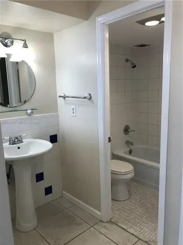 7081 Environ Boulevard Lauderhill FL 33319