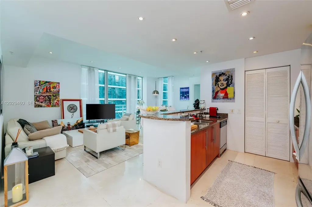 300 S Biscayne Boulevard Miami FL 33131