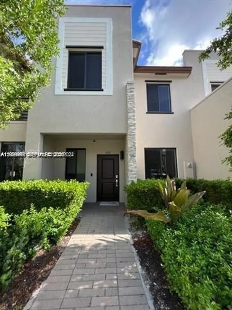 327 NE 208th Terrace Miami FL 33179