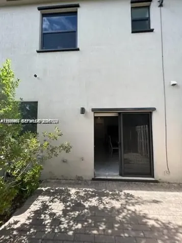 327 NE 208th Terrace Miami FL 33179