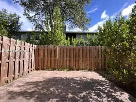 327 NE 208th Terrace Miami FL 33179