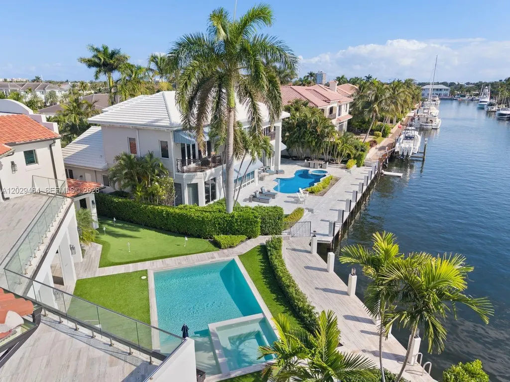 2300 NE 34th Court Lighthouse Point FL 33064