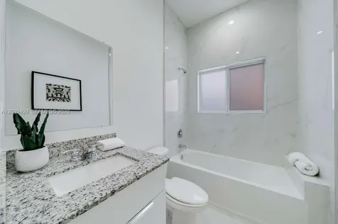 2938 NW 27th Street Miami FL 33142