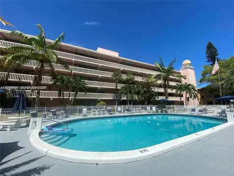 180 NE 12th Avenue Hallandale Beach FL 33009