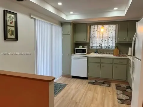 180 NE 12th Avenue Hallandale Beach FL 33009