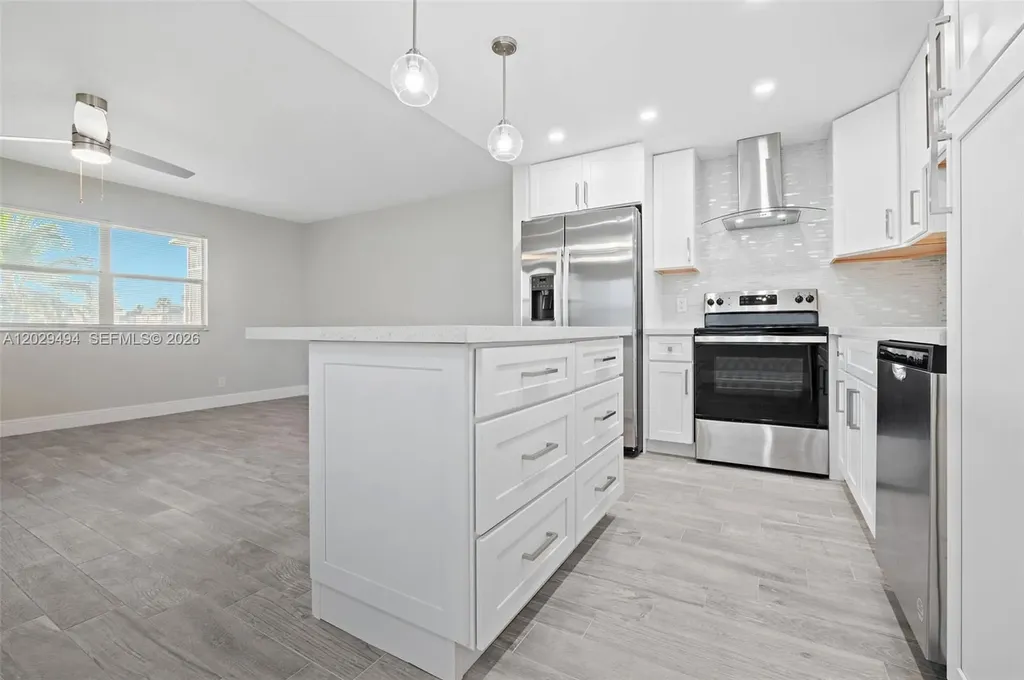 159 Brittany D Delray Beach FL 33446