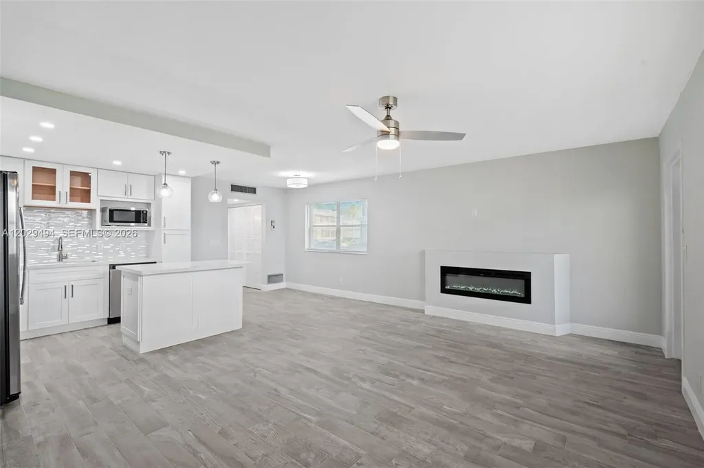 159 Brittany D Delray Beach FL 33446