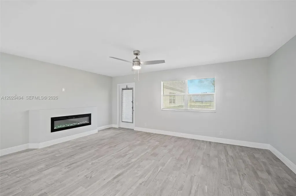 159 Brittany D Delray Beach FL 33446