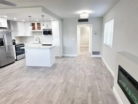 159 Brittany D Delray Beach FL 33446
