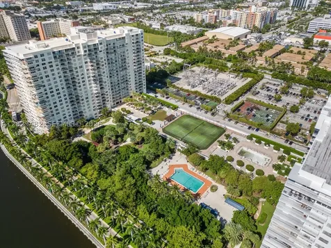 2801 NE 183rd Street Aventura FL 33160
