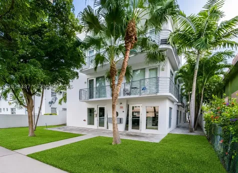 945 Michigan Avenue Miami Beach FL 33139