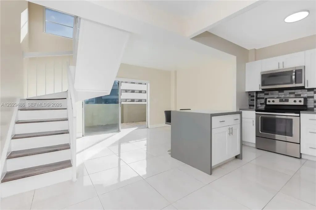 300 NW 42nd Avenue Miami FL 33126