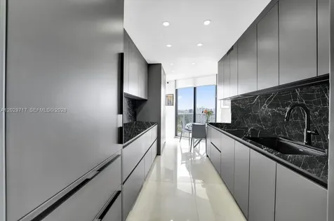 20281 E Country Club Drive Aventura FL 33180