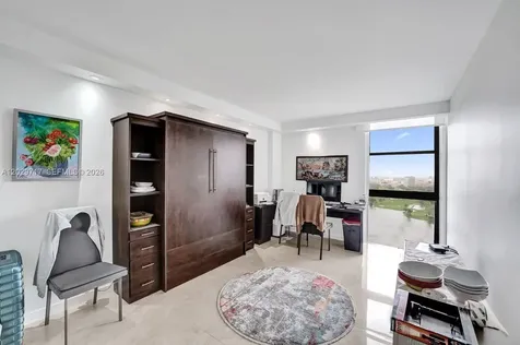20281 E Country Club Drive Aventura FL 33180