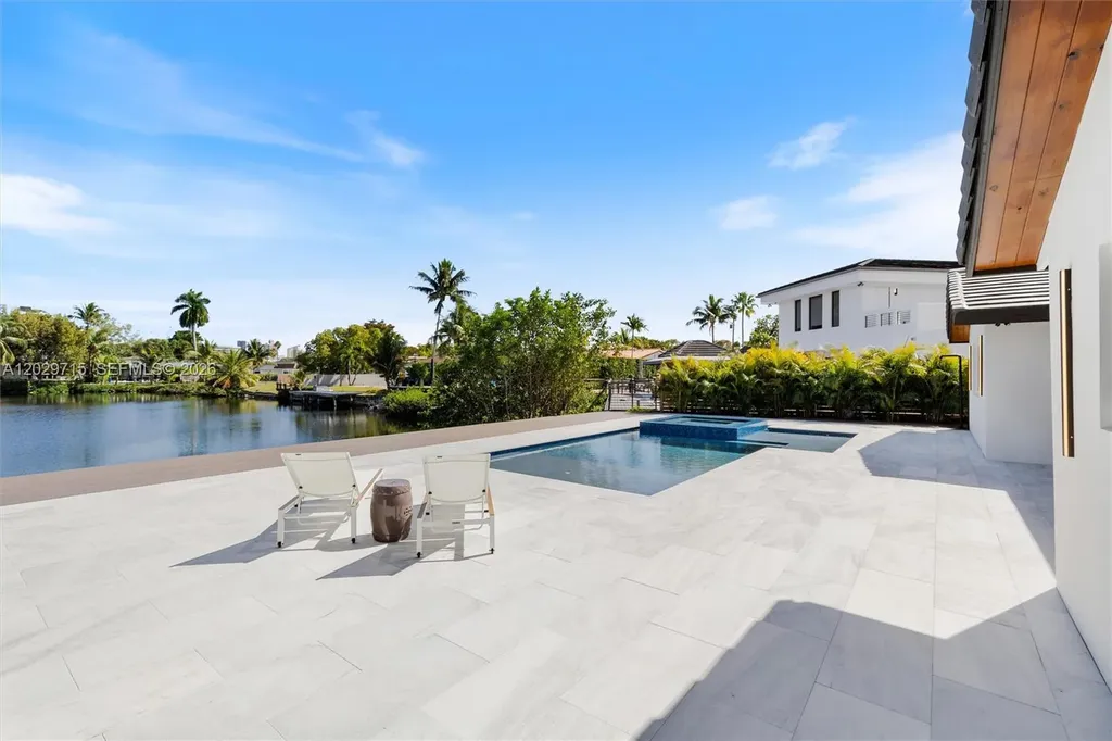 19721 NE 23rd Avenue Miami FL 33180