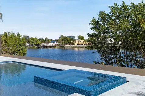 19721 NE 23rd Avenue Miami FL 33180