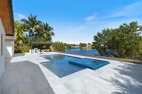 19721 NE 23rd Avenue Miami FL 33180