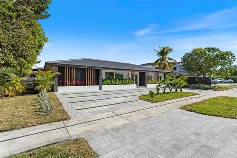 19721 NE 23rd Avenue Miami FL 33180