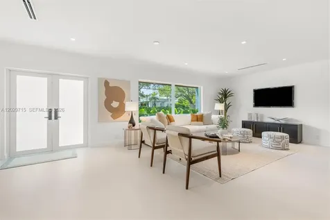 19721 NE 23rd Avenue Miami FL 33180