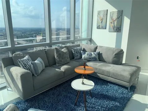 851 NE 1st Avenue Miami FL 33132