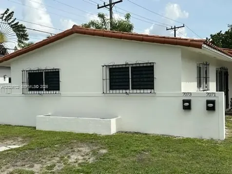 7073 SW 4th Street Miami FL 33144