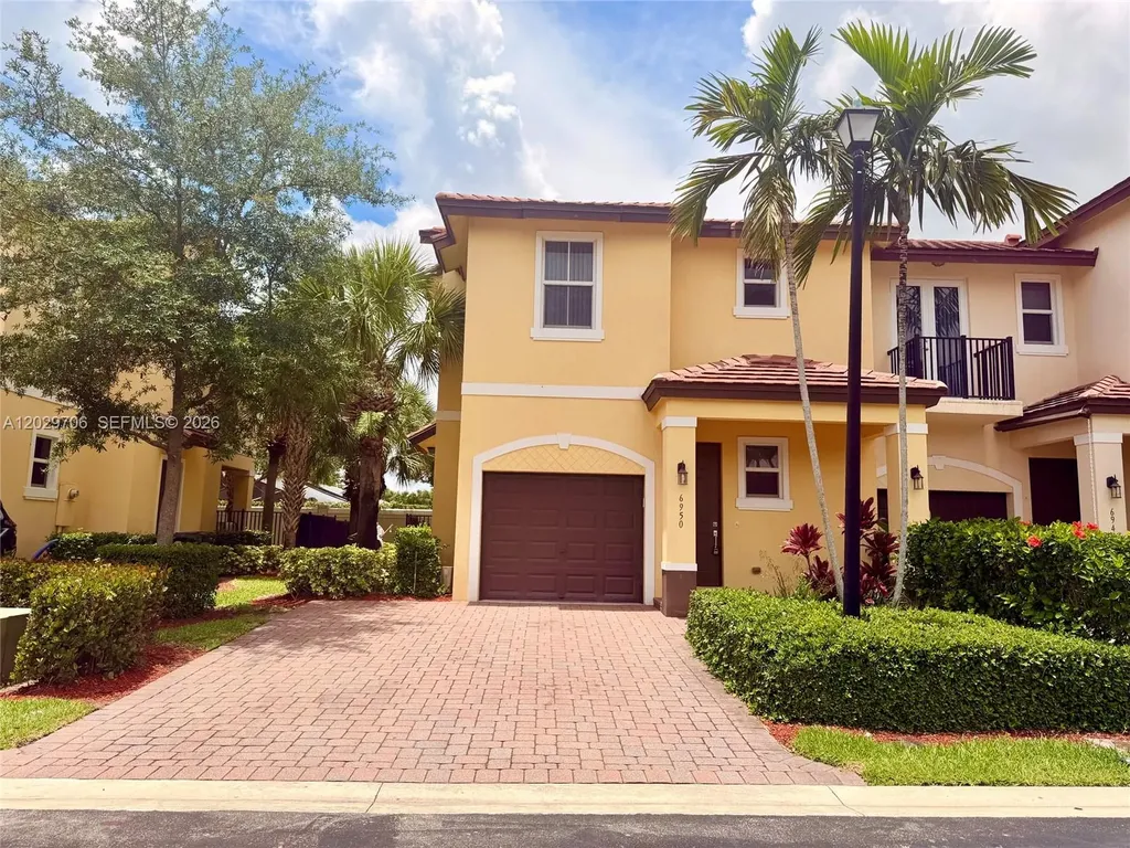 6950 Long Pine Circle Coconut Creek FL 33073