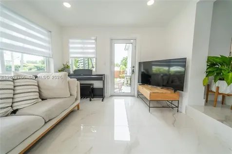 1900 SW 83rd Avenue Miami FL 33155