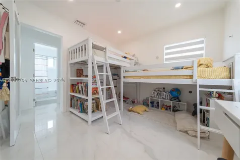 1900 SW 83rd Avenue Miami FL 33155