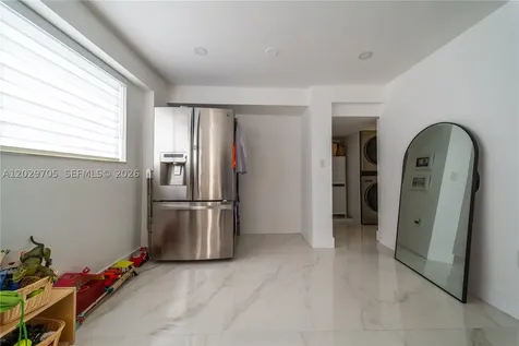 1900 SW 83rd Avenue Miami FL 33155