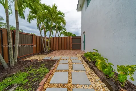 1900 SW 83rd Avenue Miami FL 33155