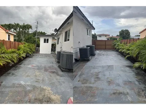 1900 SW 83rd Avenue Miami FL 33155