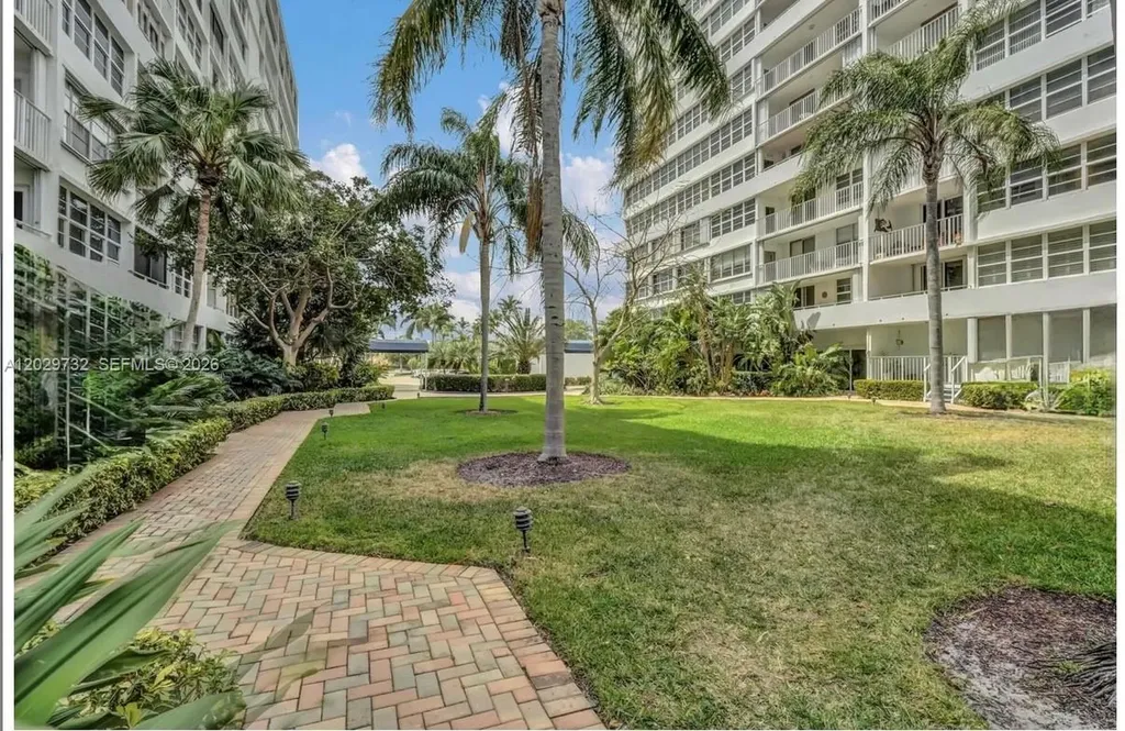 1160 N Federal Highway Fort Lauderdale FL 33304