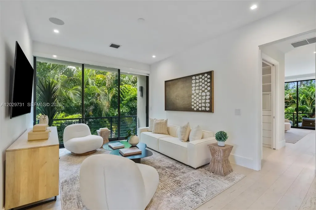 907 Witherspoon Lane Delray Beach FL 33483