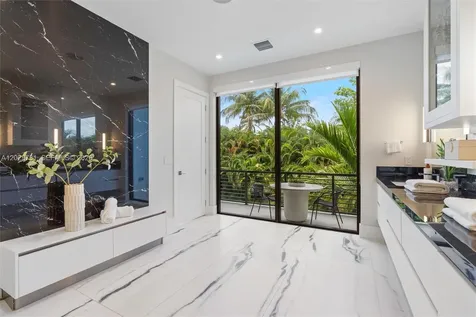 907 Witherspoon Lane Delray Beach FL 33483