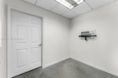 2100 NW 102nd Place Doral FL 33172