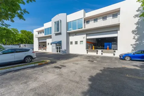 2100 NW 102nd Place Doral FL 33172
