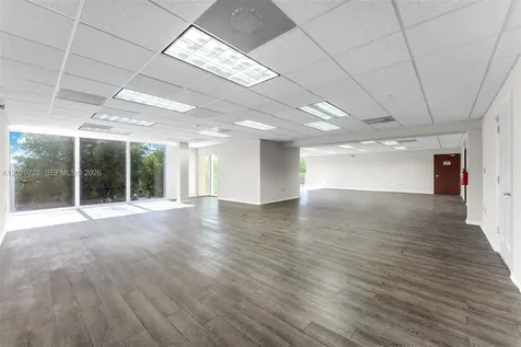 2100 NW 102nd Place Doral FL 33172