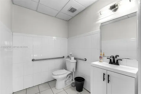 2100 NW 102nd Place Doral FL 33172