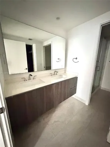 488 NE 18th Street Miami FL 33132