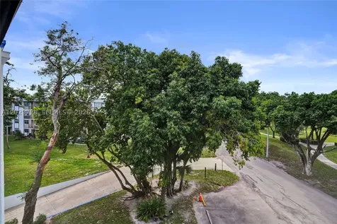 6060 S Falls Cir Drive Lauderhill FL 33319