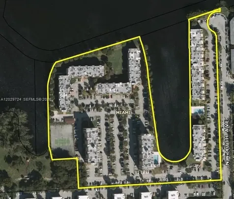 4801 NW 7th Street Miami FL 33126