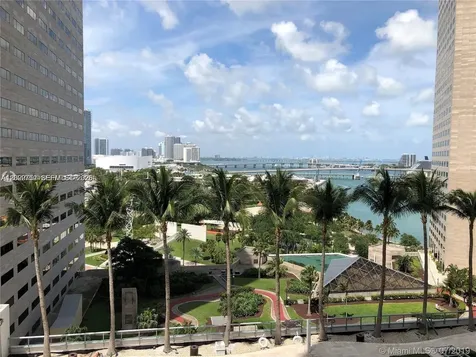 325 S Biscayne Boulevard Miami FL 33131