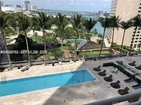 325 S Biscayne Boulevard Miami FL 33131