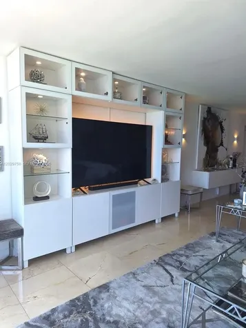 2201 S Ocean Drive Hollywood FL 33019