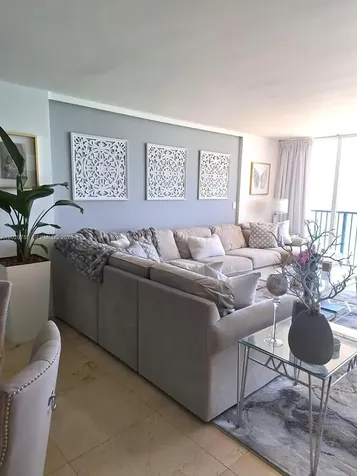 2201 S Ocean Drive Hollywood FL 33019