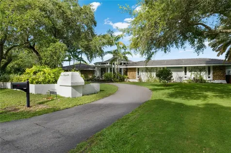 13300 SW 69th Avenue Pinecrest FL 33156